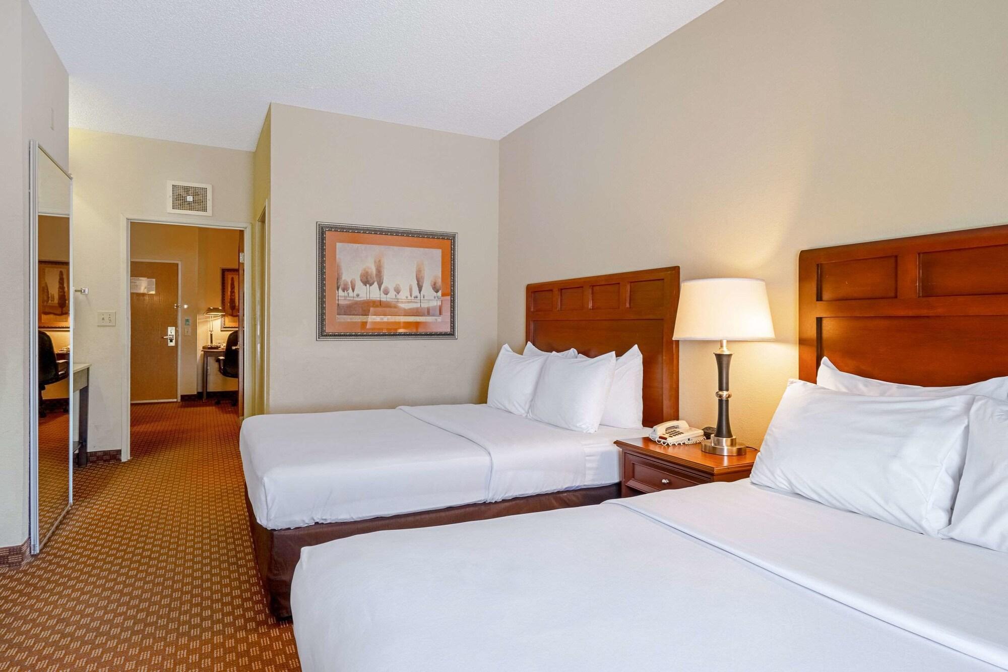 Quality Suites San Antonio Northeast Zewnętrze zdjęcie