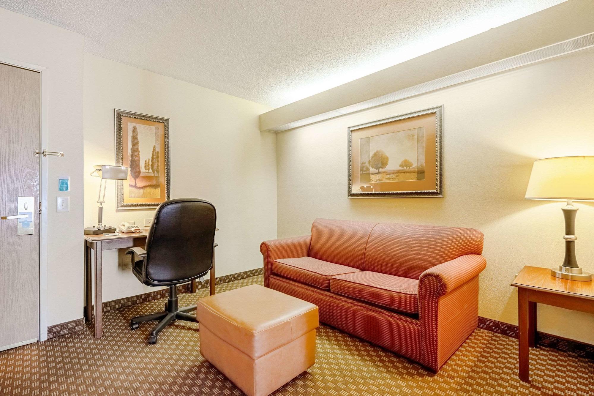 Quality Suites San Antonio Northeast Zewnętrze zdjęcie